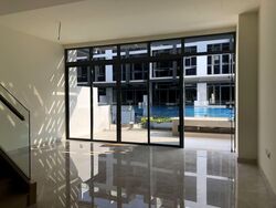 Ang Mo Kio Avenue 5 (D20), Terrace #539347991